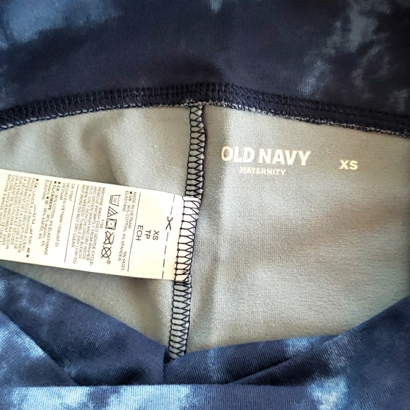Old Navy Maternity Full Panel Tie-Dye Cropped Leggings - XS - Picture 7 of 12